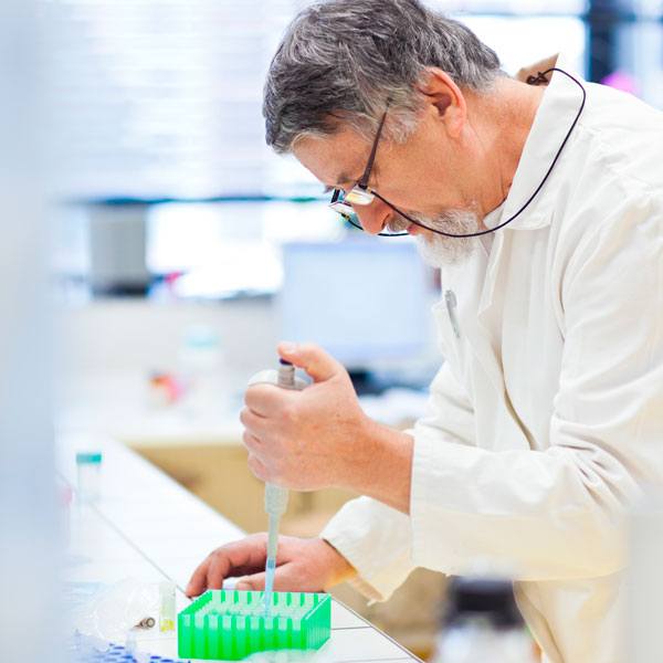 laboratory-worker laboratory-worker
